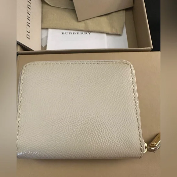 Burberry Cream Nova Embossed Compact Zippy Wallet Full Inclusion - Picture 6 of 12